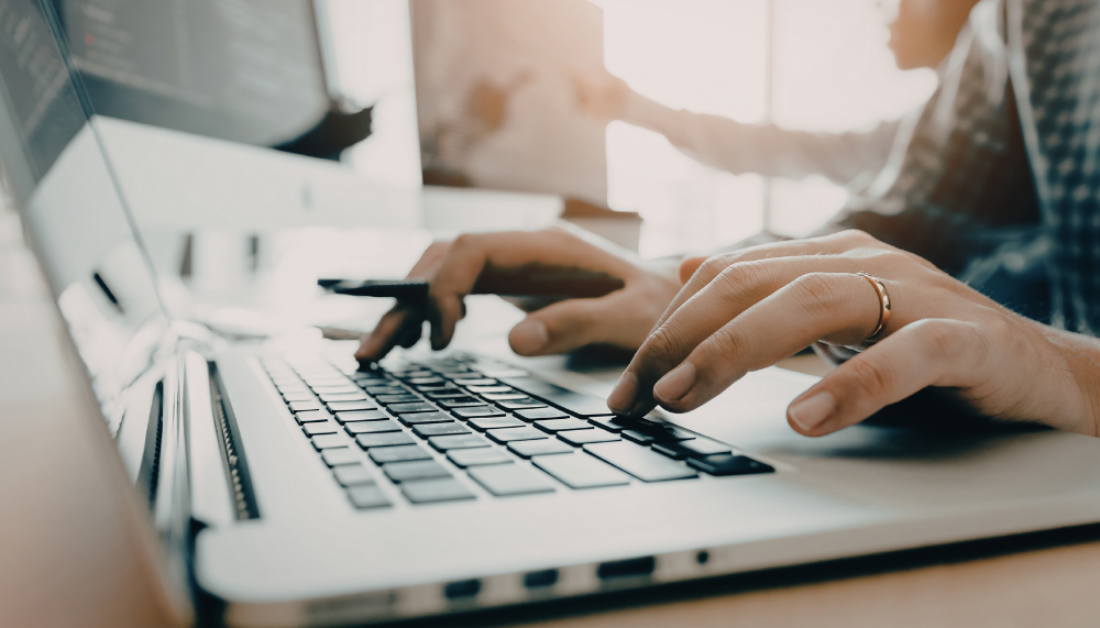 Prestataire de saisie de données : le service qui fait gagner temps et argent