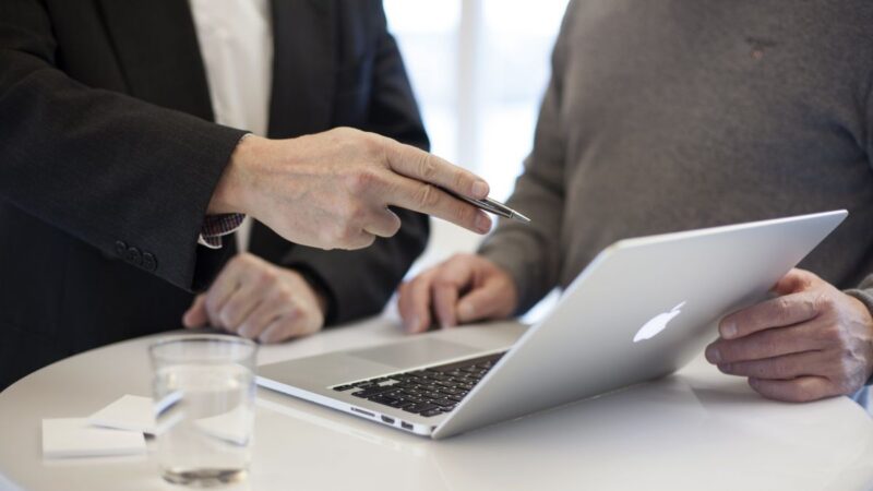 Consultant HubSpot : le métier qui peut rapporter jusqu’à 12 000 € par mois