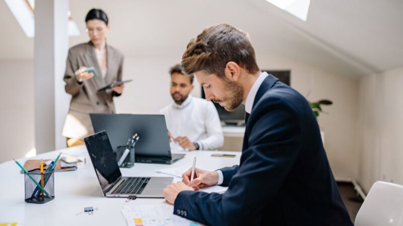 Quel est le prix de Sales Navigator et que comprend l’abonnement ?