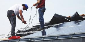 Panneaux solaires dans l'Ain